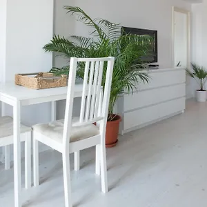 Airport - 5 Mins From Airport Appartement Otopeni