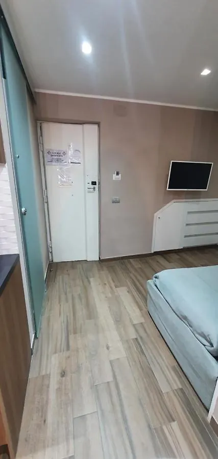 Blumon House Apartment Naples 0*,